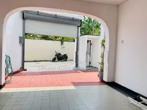 Elegant 2-Storey Family Home in Prime Gallage Mawatha