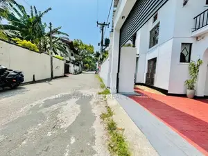 Elegant 2-Storey Family Home in Prime Gallage Mawatha