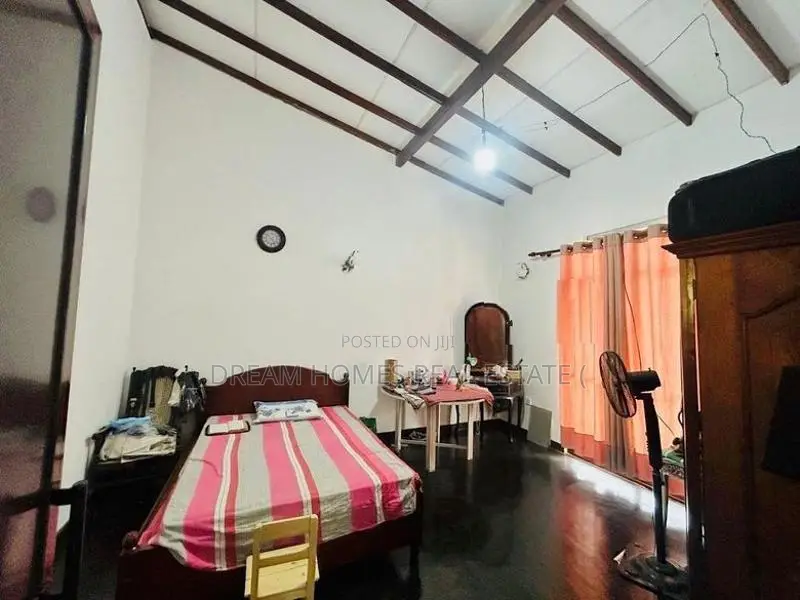 Upstair House for Sale in Katubedda, Moratuwa