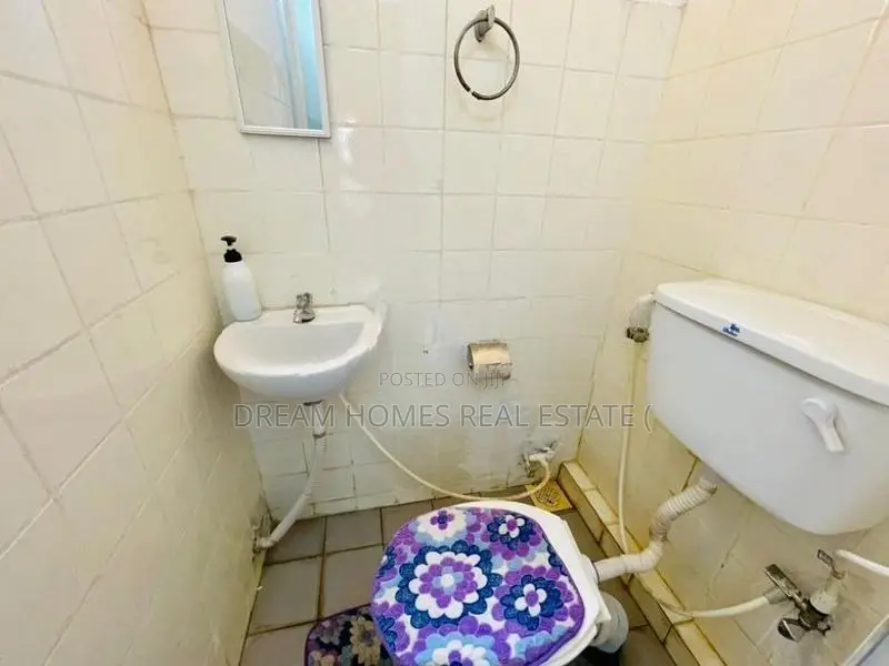 Elegant 2-Storey Family Home in Prime Gallage Mawatha