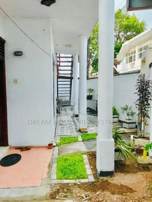 Upstair House for Sale in Katubedda, Moratuwa