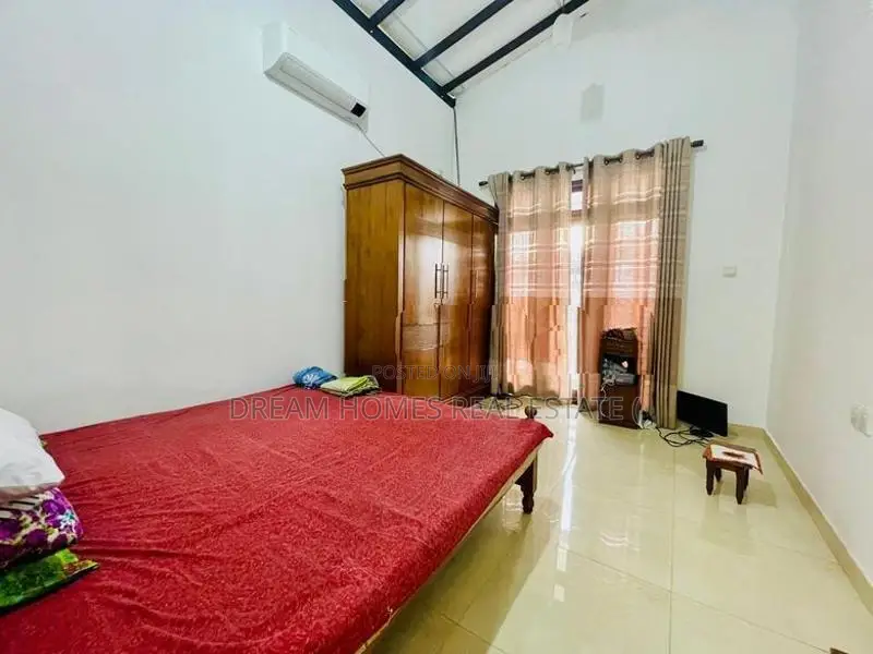 4-Bedroom Family Home Near Kottawa Highway
