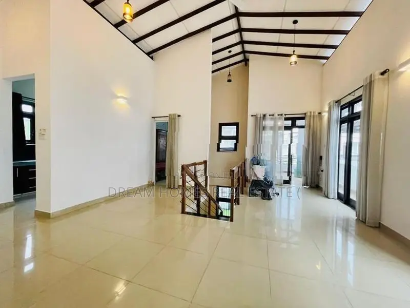 4-Bedroom Family Home Near Kottawa Highway
