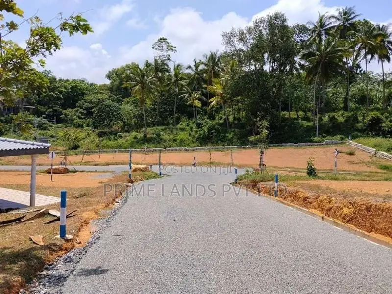 කළුතර නගරය ලගින්ම ඉඩමක් විකිණීමට