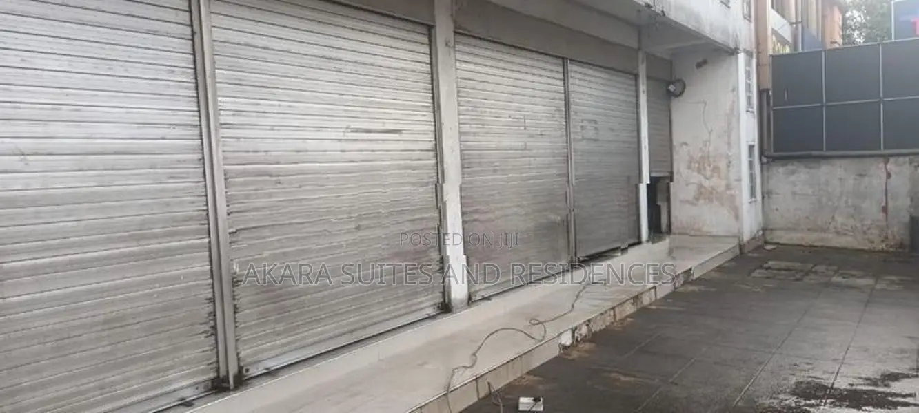 5000 Sq.ft - Commercial Building for Sale CP44281 Piliyandala