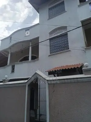 Upstairs Unit for Rent in Talawatugoda