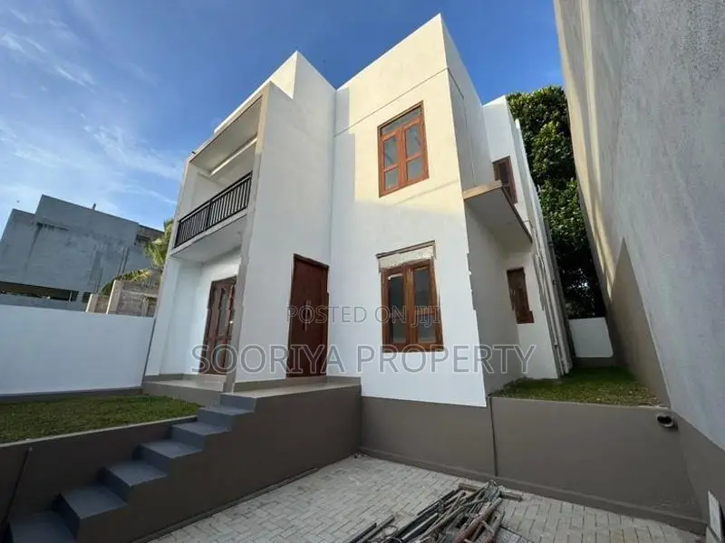Superb Brand New House for Sale in Piliyandala