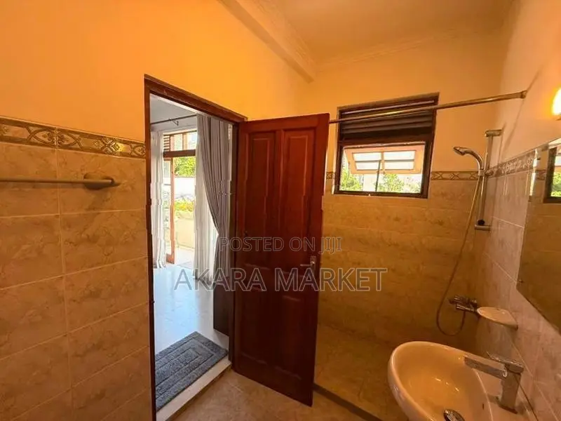 3000 Sq.ft - Furnished Private Apartment for Rent A54031 Colombo 6