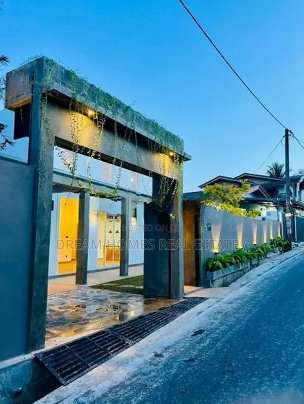 Modern Architect-Designed House for Sale – Kaduwela