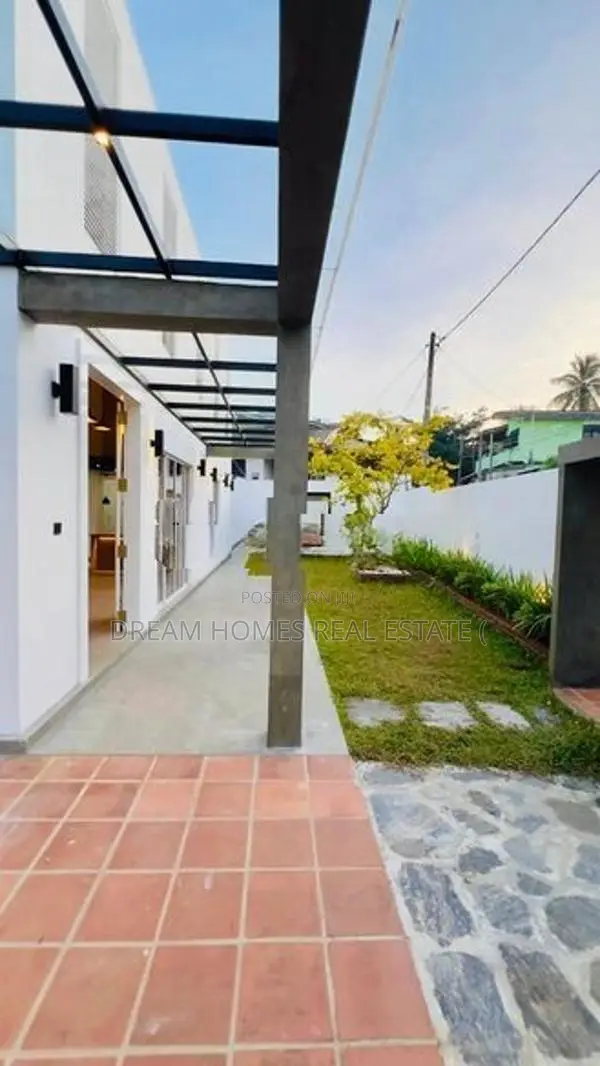 Modern Architect-Designed House for Sale – Kaduwela