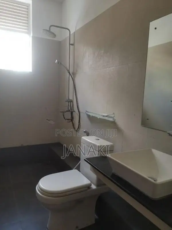 Three-Storey Residence for Sale – Pelawatta, Pothuarawa Road