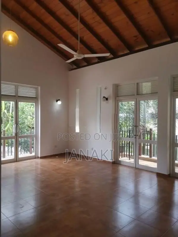 Three-Storey Residence for Sale – Pelawatta, Pothuarawa Road