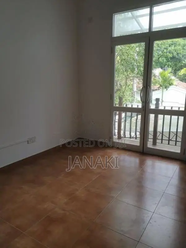 Three-Storey Residence for Sale – Pelawatta, Pothuarawa Road