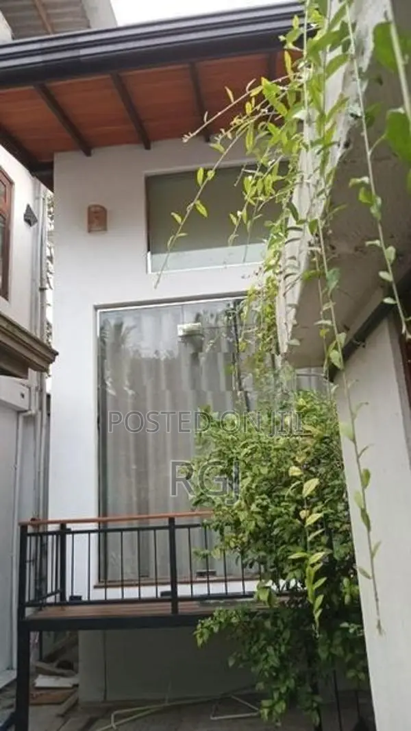 Modern Mini AC Villa for Rent Bataduwa