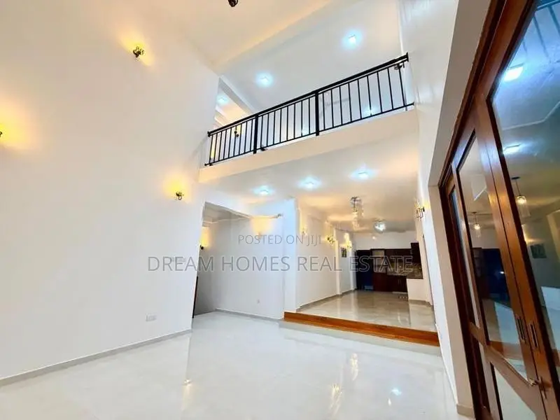 Modern 4 Bedroom Luxury Residence for Sale – Thalawathugoda