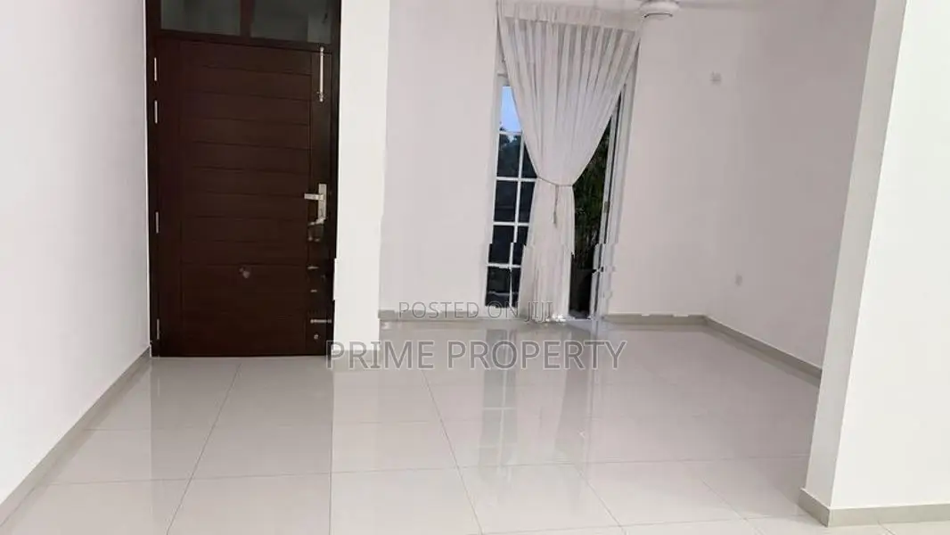 Luxury Ground Floor Apartment for Sale The Palace Apartment, Yakkala