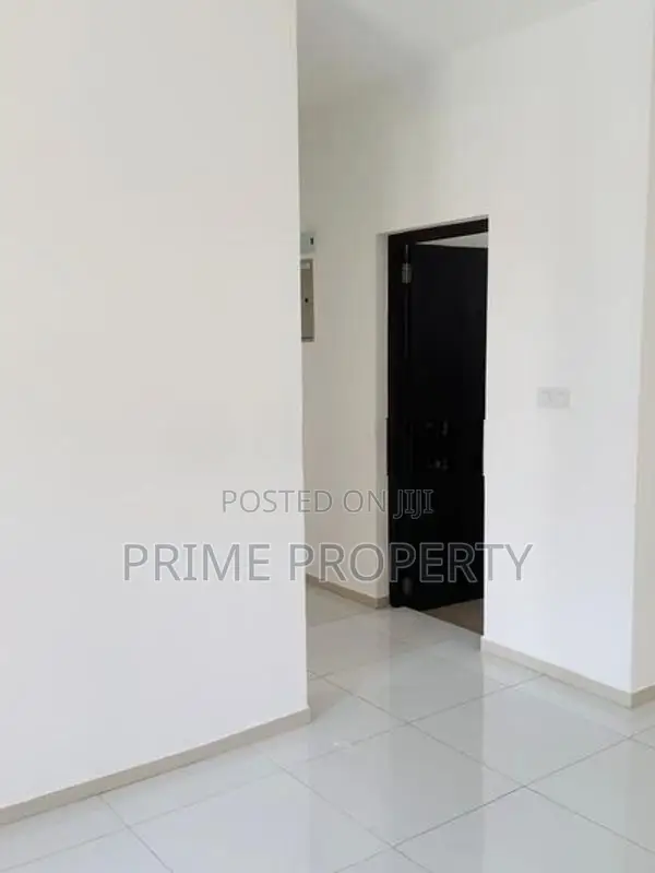 Luxury Ground Floor Apartment for Sale The Palace Apartment, Yakkala