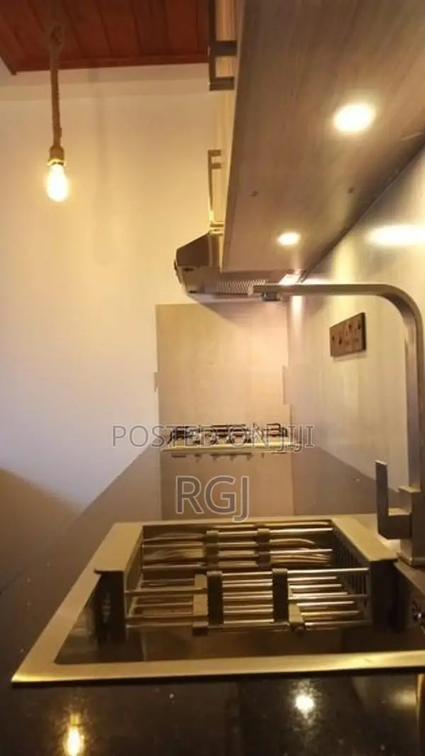 Modern Mini AC Villa for Rent Bataduwa