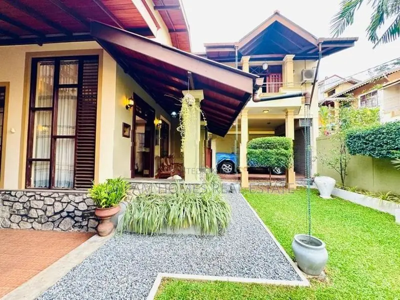 Modern Luxury Home for Sale Thalawathugoda