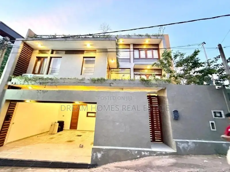 Fully Furnished Luxury House for Sale in Pannipitiya