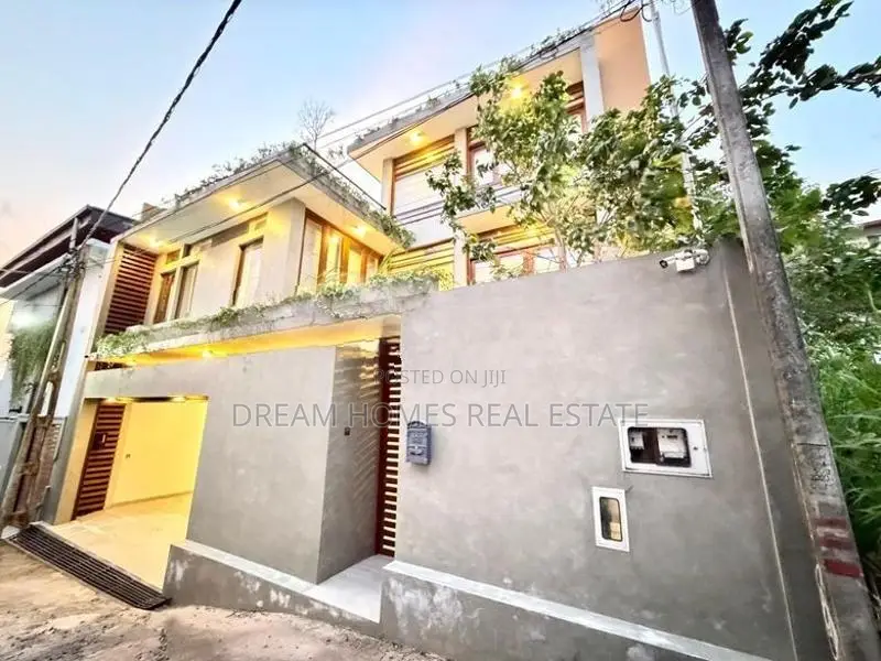 Fully Furnished Luxury House for Sale in Pannipitiya