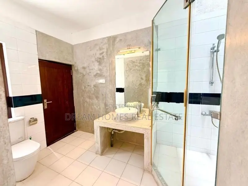 Architect-Designed 3-Storey House for Sale – Thalawathugoda