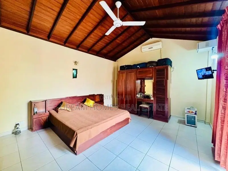 Modern Luxury Home for Sale Thalawathugoda