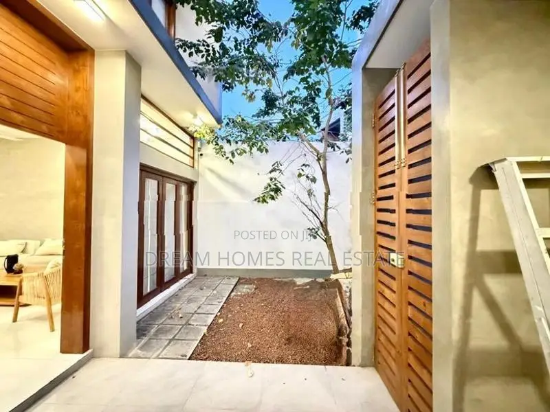 Fully Furnished Luxury House for Sale in Pannipitiya
