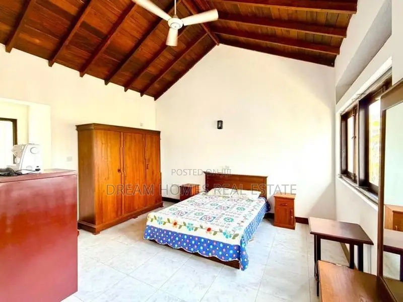 Architect-Designed 3-Storey House for Sale – Thalawathugoda