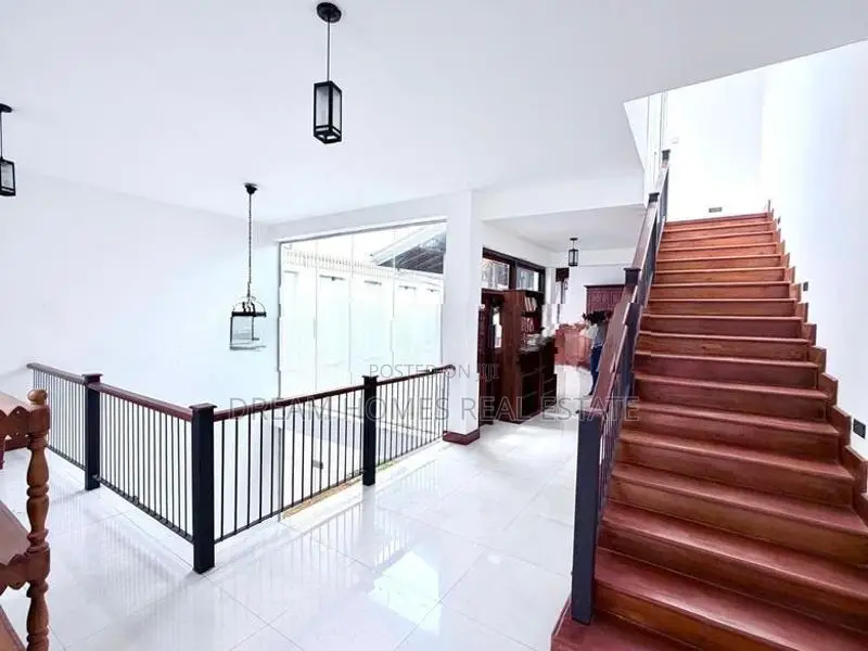 Architect-Designed 3-Storey House for Sale – Thalawathugoda
