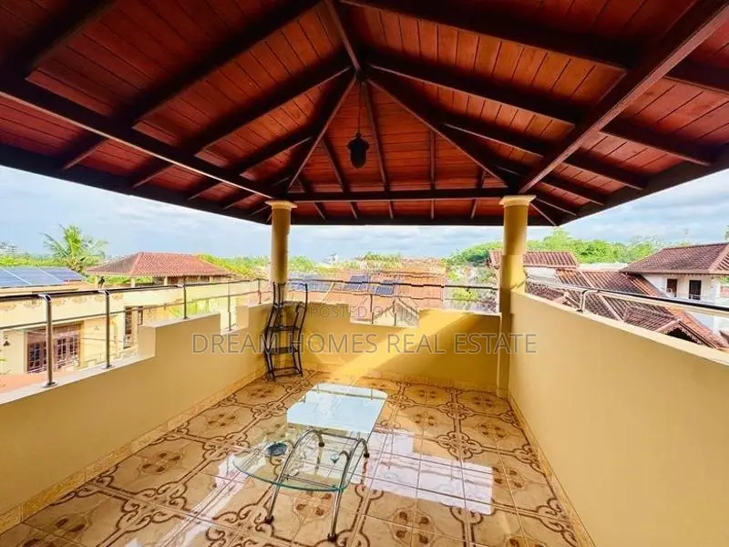 Modern Luxury Home for Sale Thalawathugoda