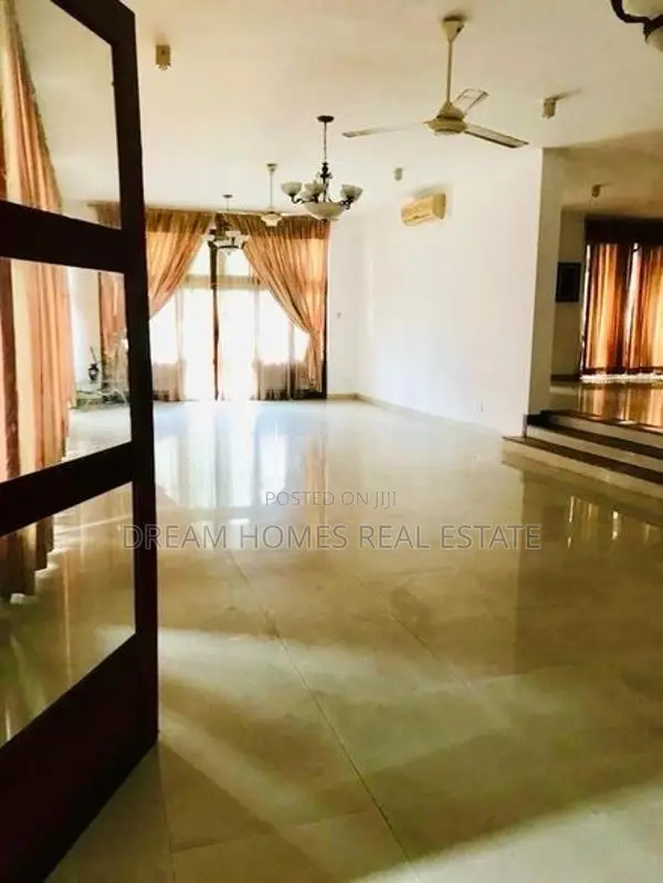 Exclusive 5 Bedroom Luxury House for Sale in Asoka Circle
