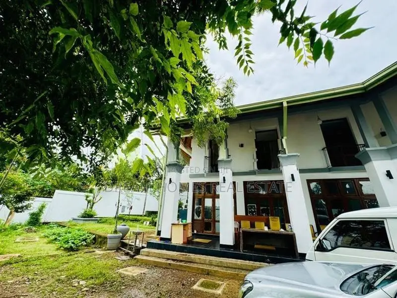 Exclusive 5 Bedroom Luxury House for Sale in Asoka Circle