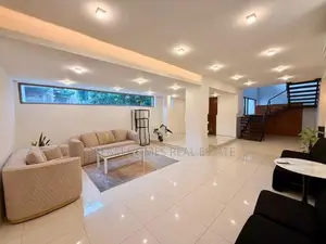 5 Bedroom Office House for Sale in Nugegoda