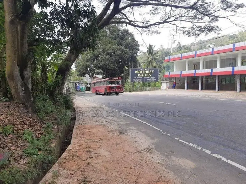 Land for Sale in Uthuwankanda
