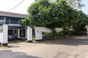 Elegant 5-Bedroom House for Sale – Nawala, School Lane