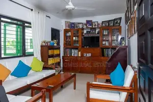 Elegant 5-Bedroom House for Sale – Nawala, School Lane