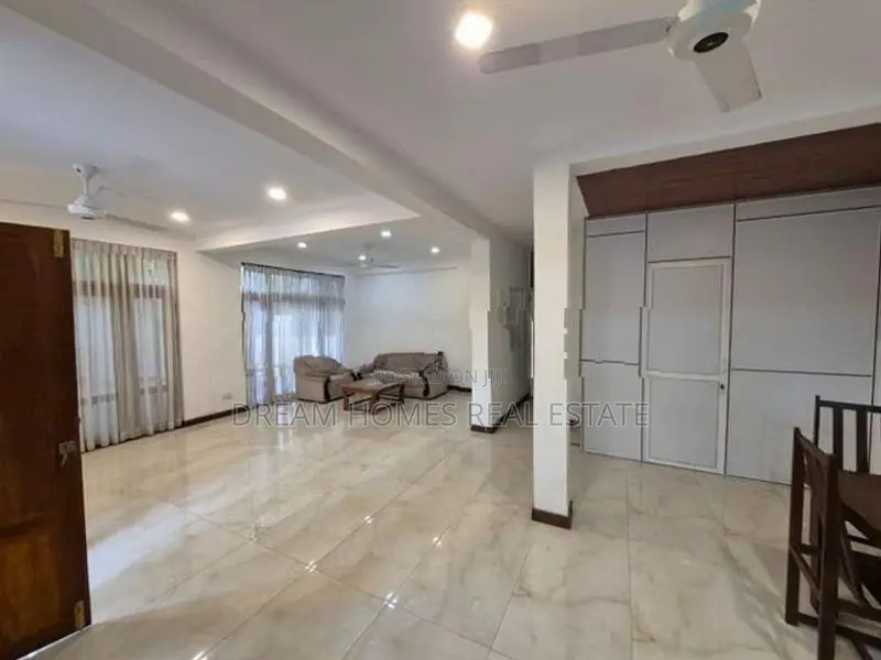 Modern 3-Story House with Rooftop for Sale – Nawala, Colombo