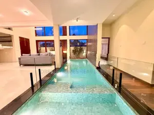 Boralasgamuwa 4 Bedroom Villa with Rooftop Terraces / Pool
