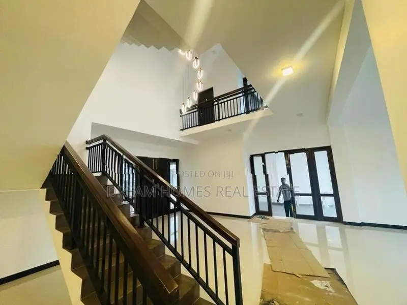 Brand New Luxury 5 Bedroom House for Sale-Mount lavinia