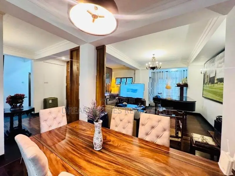 3 Bedroom Luxury Home with Rooftop Pool – Colombo 7
