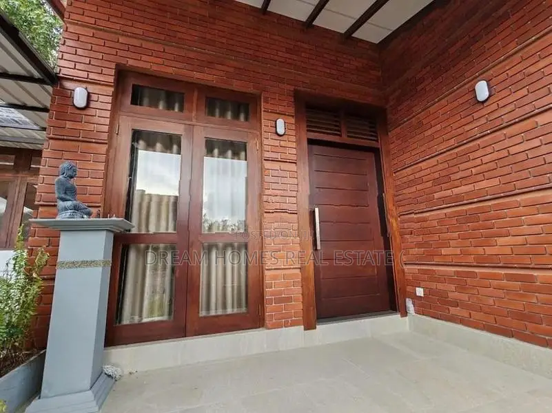 Newly Built Modern Home for Sale Near Athurugiriya