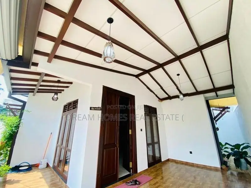 Move-In Ready Modern Home | 3 Bed Athurugiriya