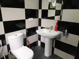 Spacious Family Home with Rooftop – Athurugiriya