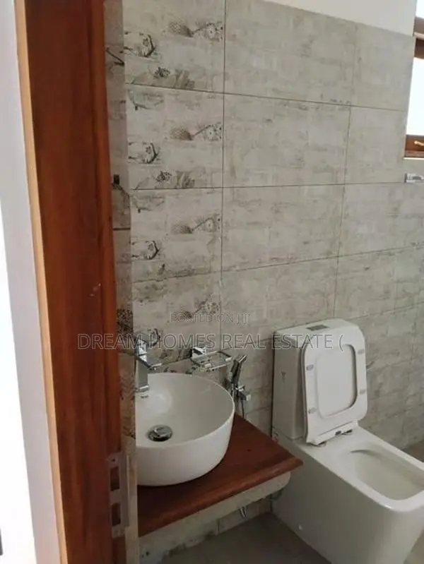 Modern Single Storey Home | 11 Perches Habarakada