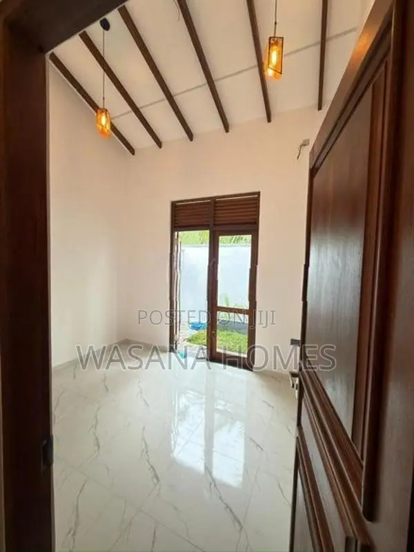 Neat House for Sale Piliyandala
