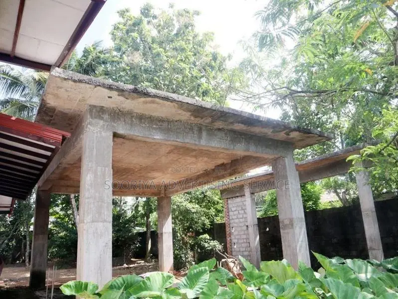 Spacious 5-Bedroom Home with Great Potential
