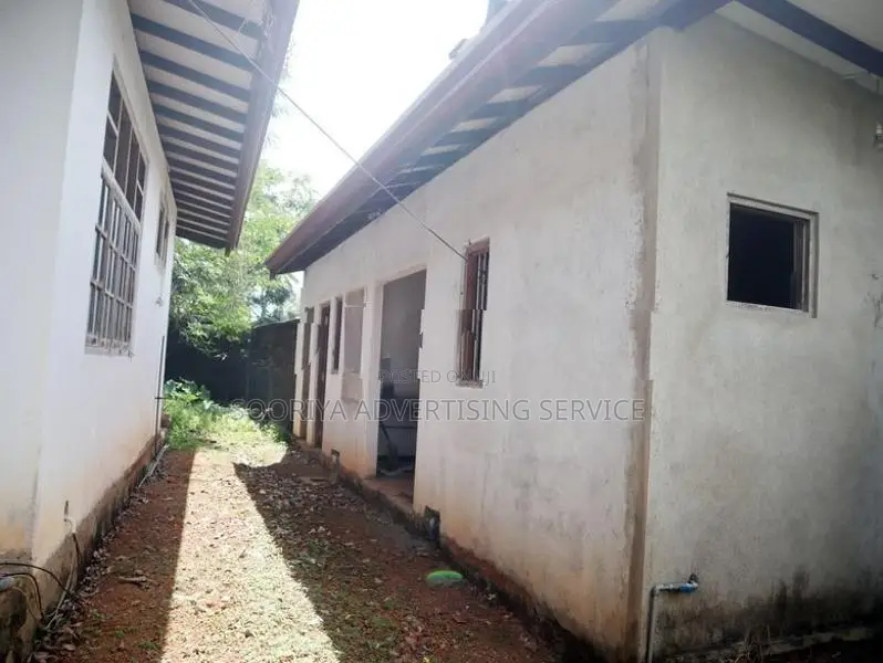Spacious 5-Bedroom Home with Great Potential