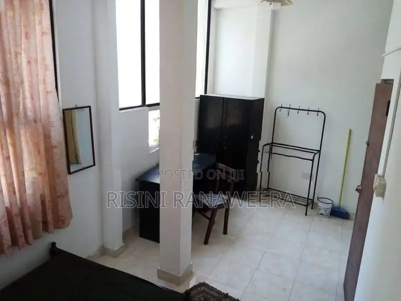 Room for Rent Near LRH Colombo 08