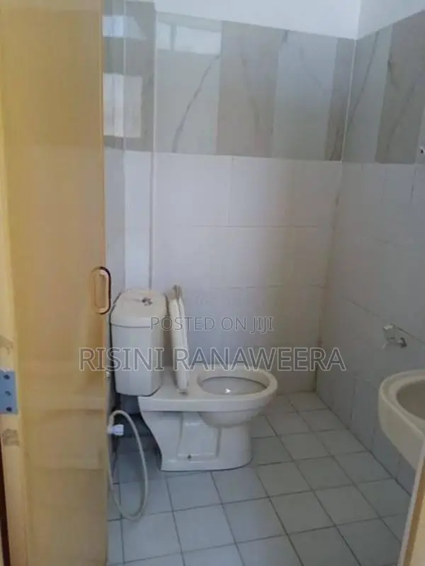 Room for Rent Near LRH Colombo 08